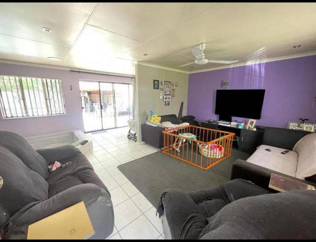 3 BEDROOM HOUSE FOR SALE IN ALBERTSDAL